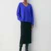 Plüschkaschmir-Pullover mit übergroßem V-Ausschnitt Plüschkaschmir-Pullover mit übergroßem V-Ausschnitt