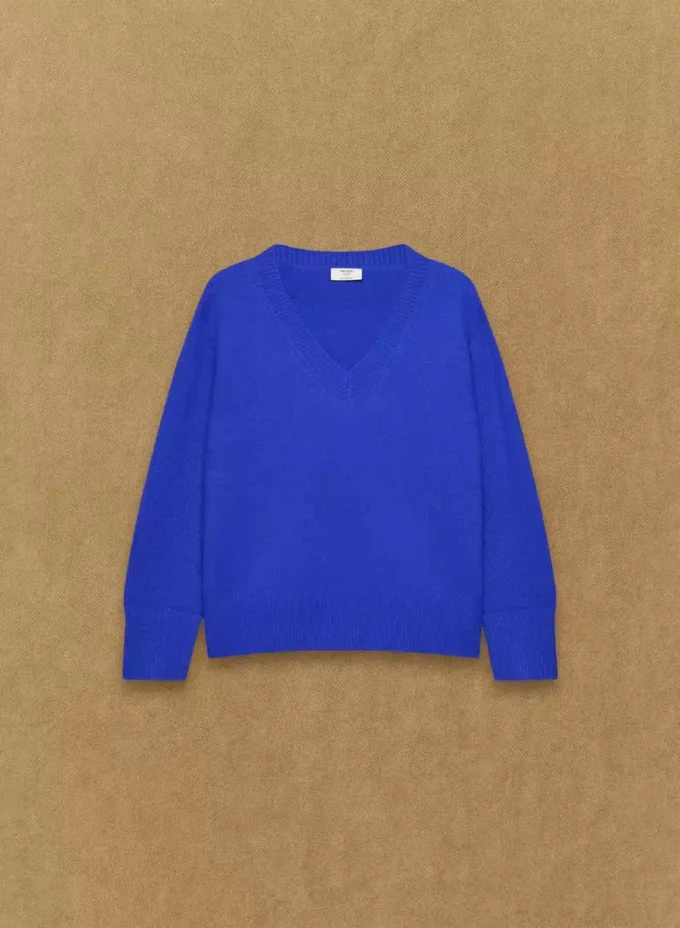 Plüschkaschmir-Pullover mit übergroßem V-Ausschnitt Plüschkaschmir-Pullover mit übergroßem V-Ausschnitt