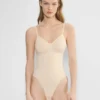 ShapeEnhance™ Body mit tiefem Rückenausschnitt und String-Schnitt