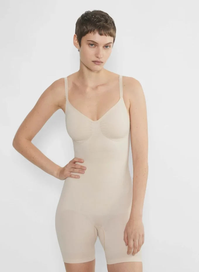 ShapeEnhance™ Nahtloser Body mit mittlerer Beinlänge