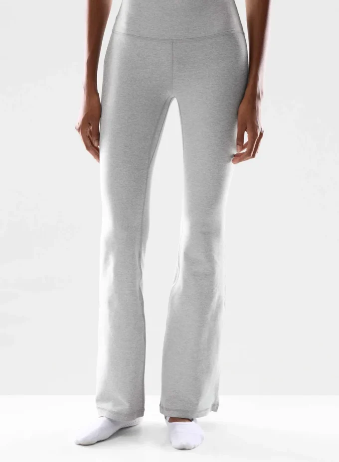 SoftWhip™ Cheeky Hi-Rise Flare 32″ Leggings SoftWhip™ Cheeky Hi-Rise Flare 32″ Leggings
