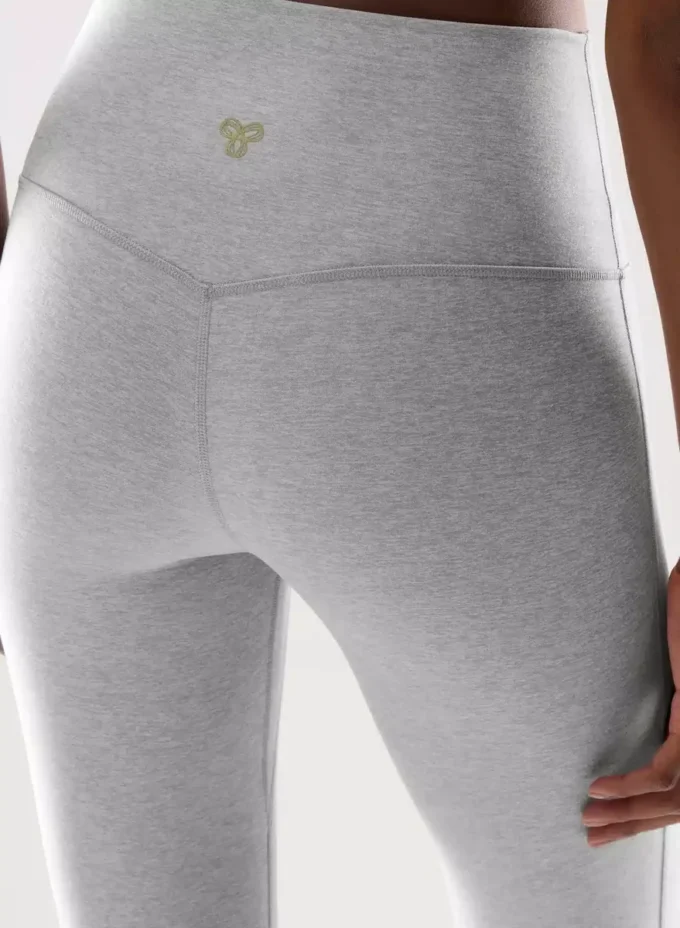 SoftWhip™ Cheeky Hi-Rise Flare 32″ Leggings SoftWhip™ Cheeky Hi-Rise Flare 32″ Leggings