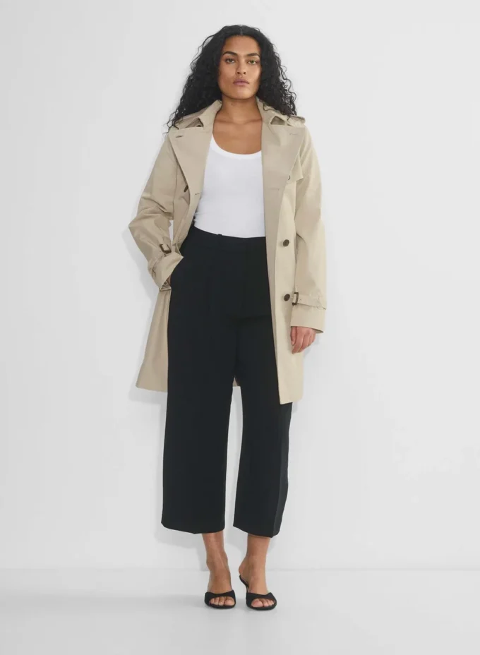 The Effortless Pant™ Curve-fit Cropped – Crepette™ The Effortless Pant™ Curve-fit Cropped – Crepette™