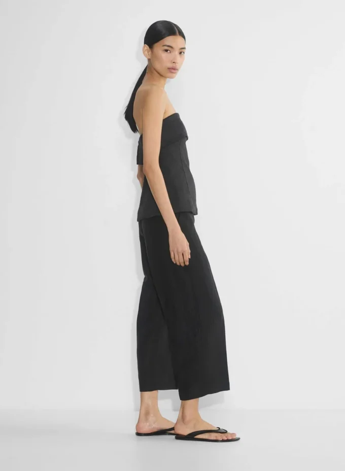 The Limitless Pant™ Cropped – CruiseLinen™ The Limitless Pant™ Cropped – CruiseLinen™