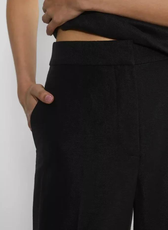 The Limitless Pant™ Cropped – CruiseLinen™ The Limitless Pant™ Cropped – CruiseLinen™