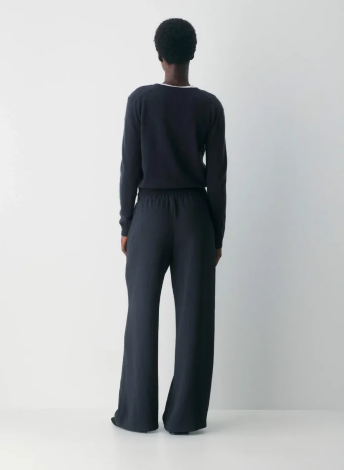 The Lodge Pant™ Curve-Fit – Crepette™ The Lodge Pant™ Curve-Fit – Crepette™