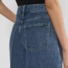 Werbung Denim-Shorts unterhalb des Knies Werbung Denim-Shorts unterhalb des Knies