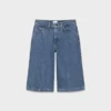 Werbung Denim-Shorts unterhalb des Knies Werbung Denim-Shorts unterhalb des Knies